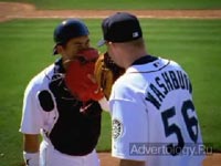 ����������� "Talk to the Glove", �����: Seattle Mariners, ���������: Copacino & Fujikado
